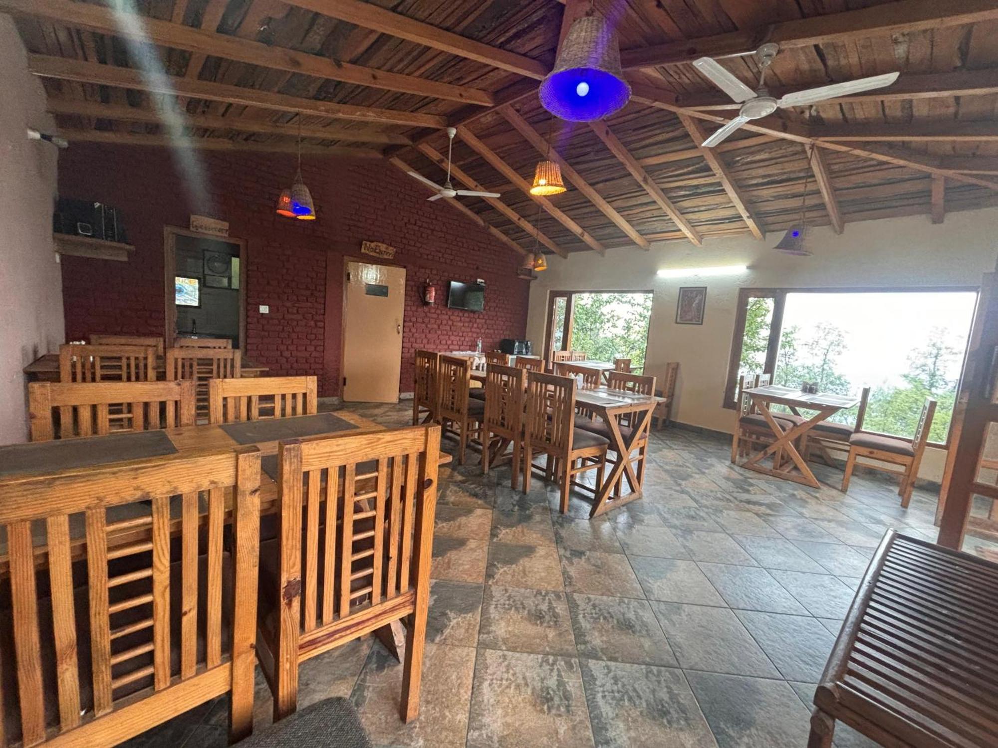 Pragati Resort & Restaurant- Eden Of Kumaon Bhowali Buitenkant foto