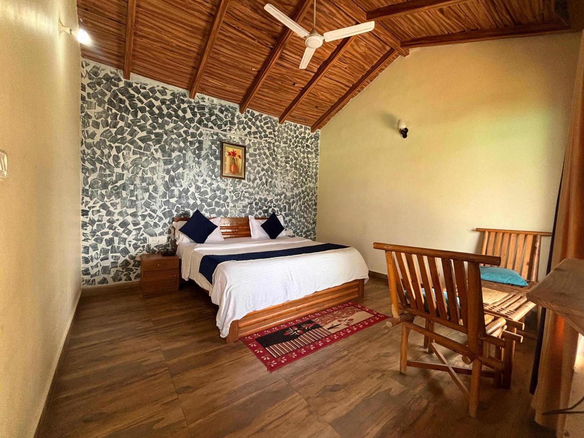 Pragati Resort & Restaurant- Eden Of Kumaon Bhowali Buitenkant foto