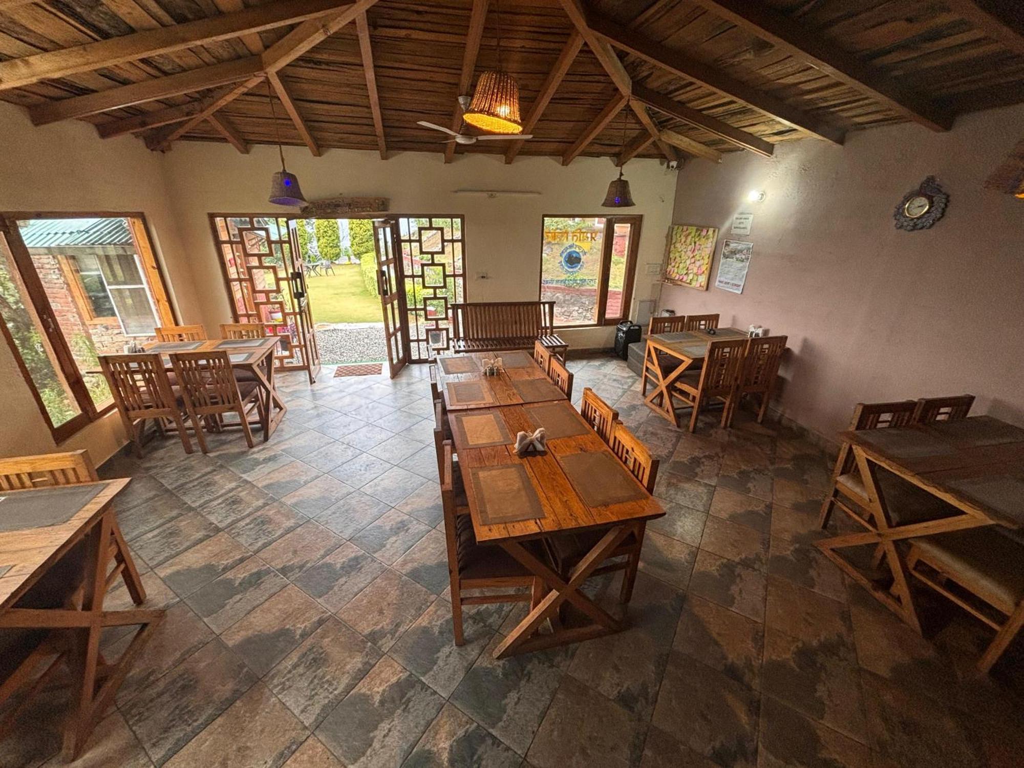 Pragati Resort & Restaurant- Eden Of Kumaon Bhowali Buitenkant foto