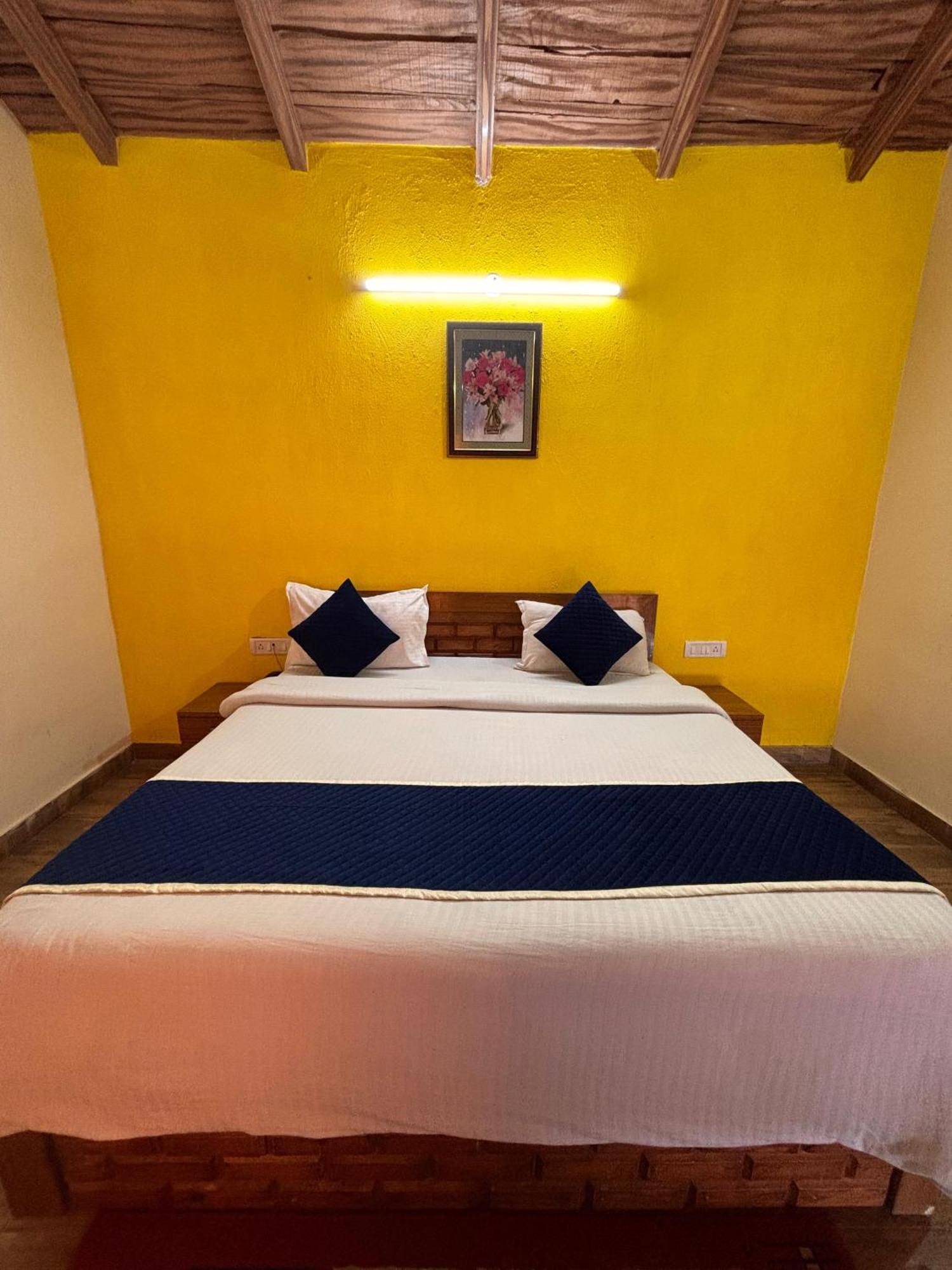 Pragati Resort & Restaurant- Eden Of Kumaon Bhowali Buitenkant foto