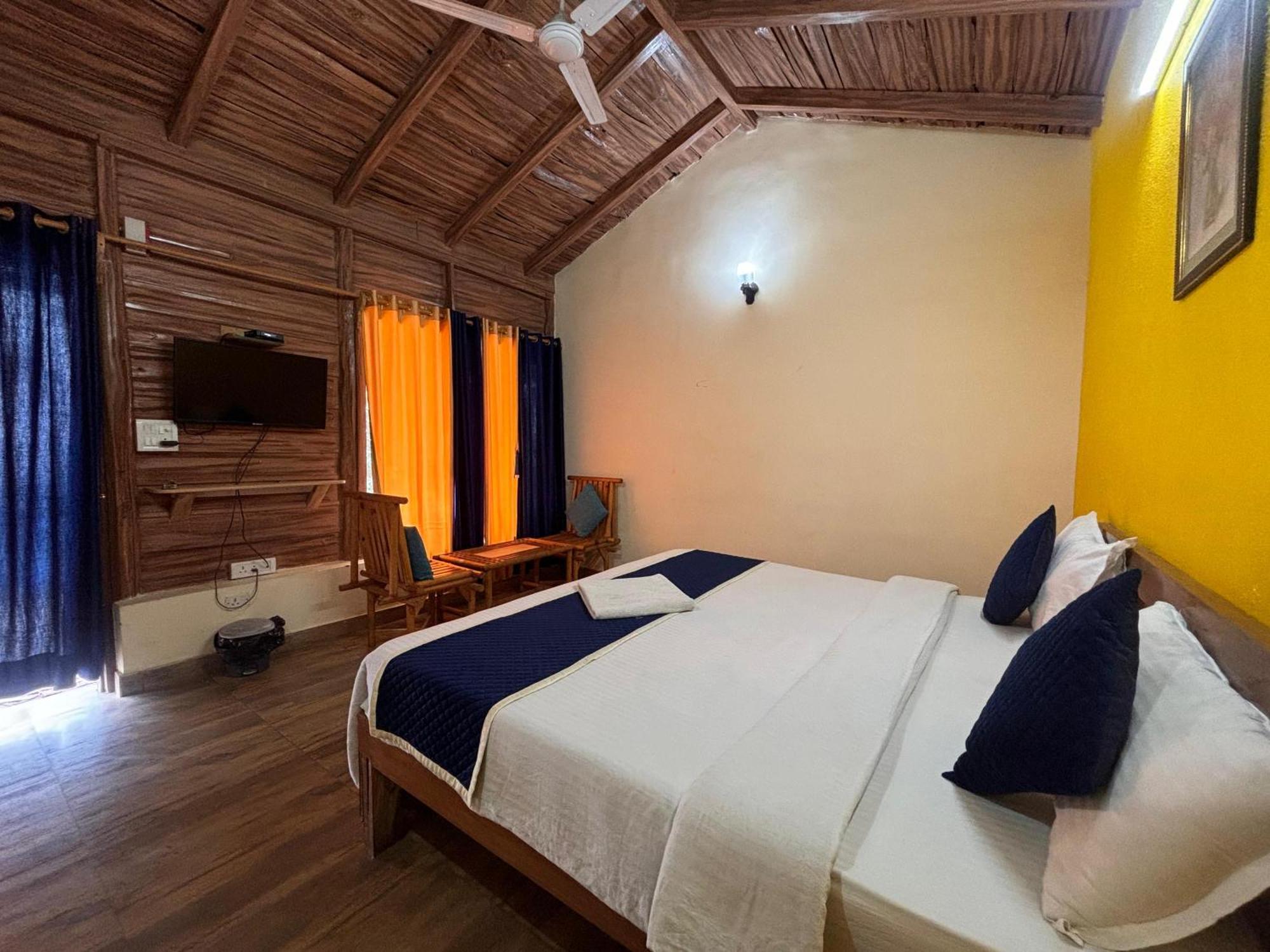 Pragati Resort & Restaurant- Eden Of Kumaon Bhowali Buitenkant foto